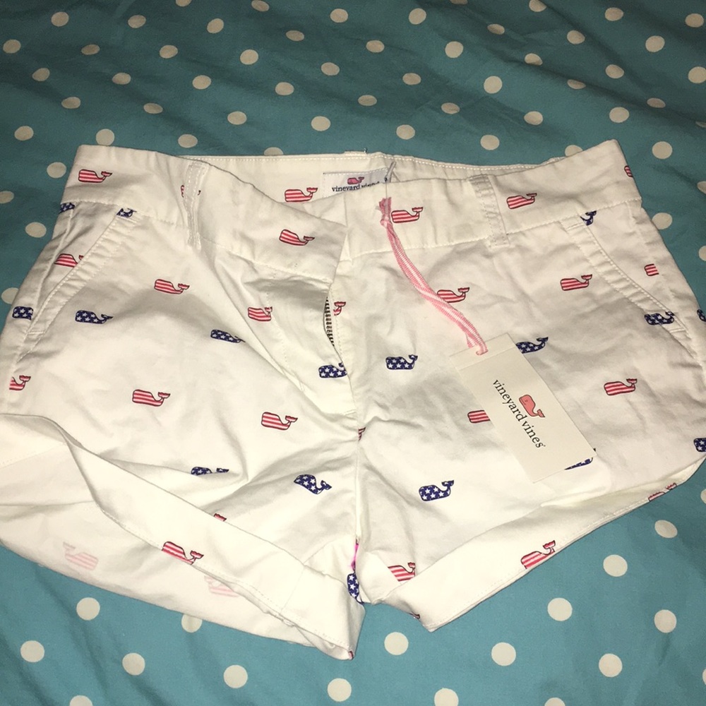 Vineyard Vines USA whale shorts